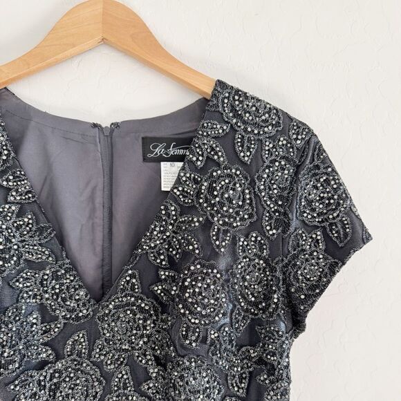 La Femme 26447 Two Tone Satin A-Line V-Neck Gown Platinum Silver Gray - Picture 9 of 16